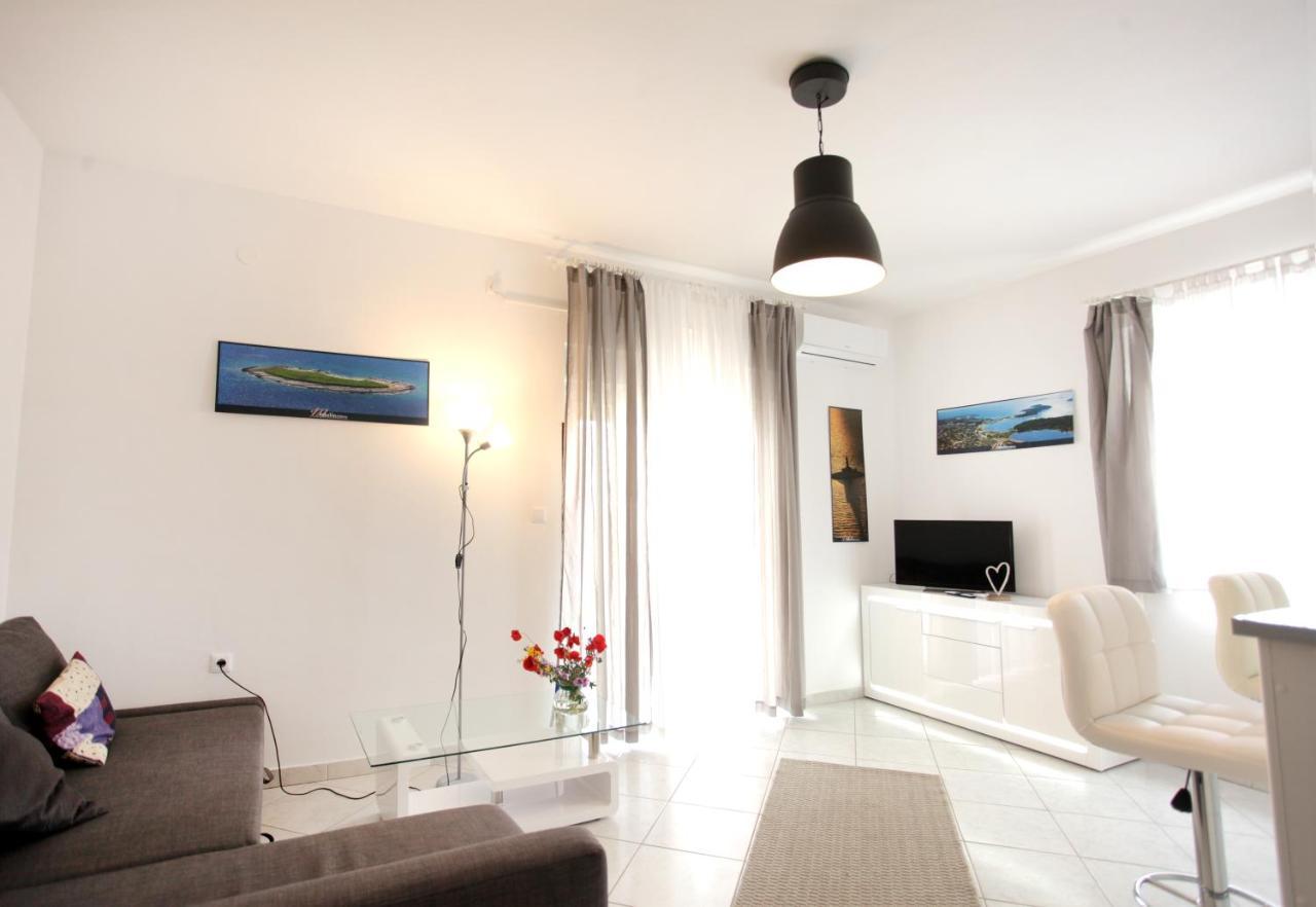 Apartment Maria Medulin Bagian luar foto