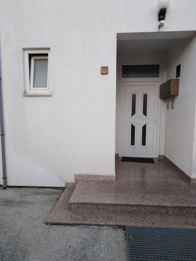 Apartment Maria Medulin Bagian luar foto